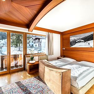 Camera con letto king size